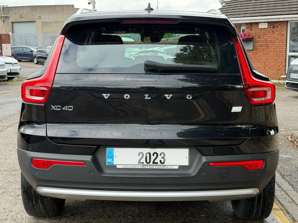 2023 Volvo XC40