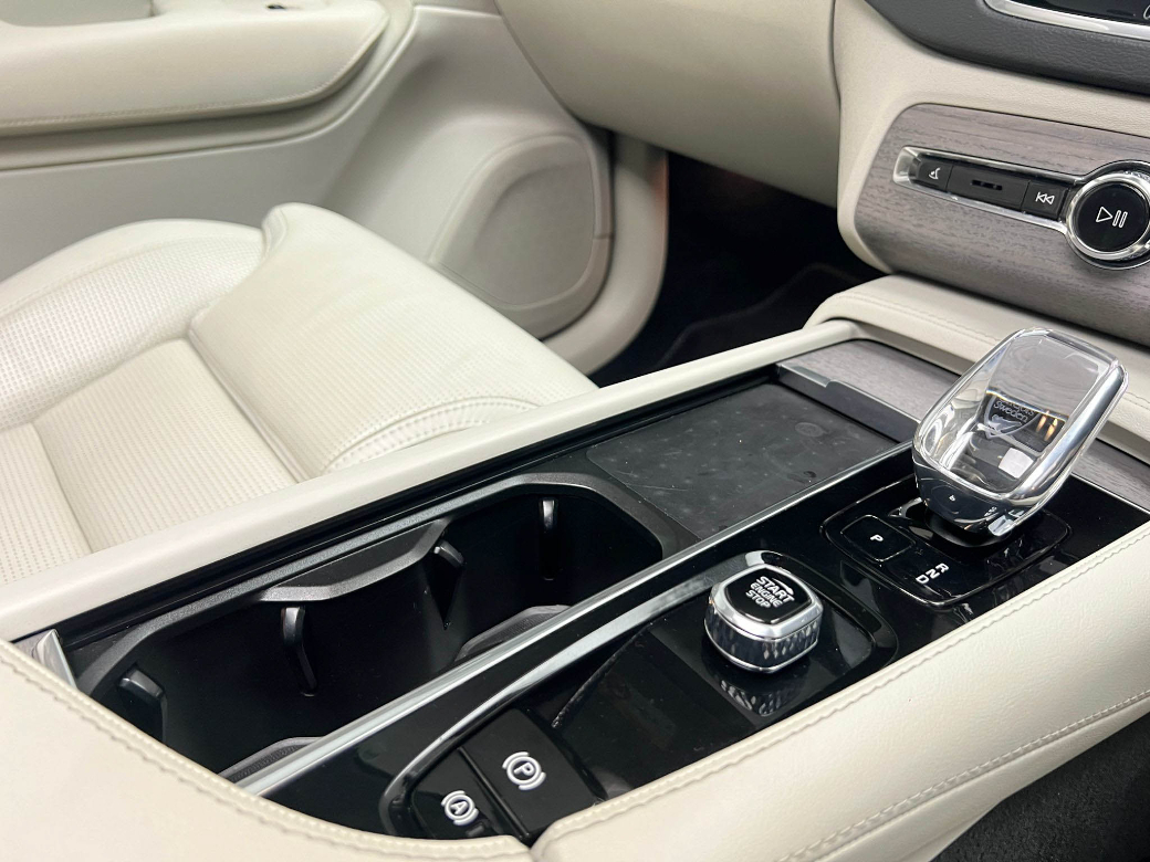 2022 Volvo XC90
