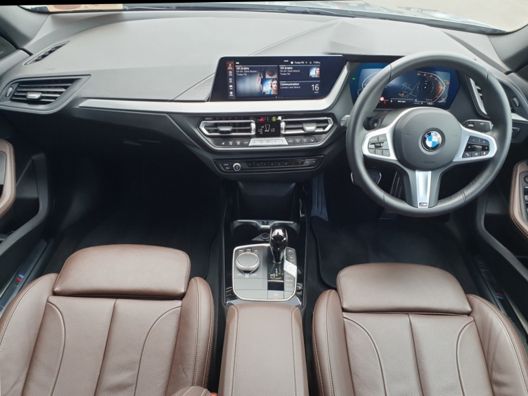 2024 BMW 218