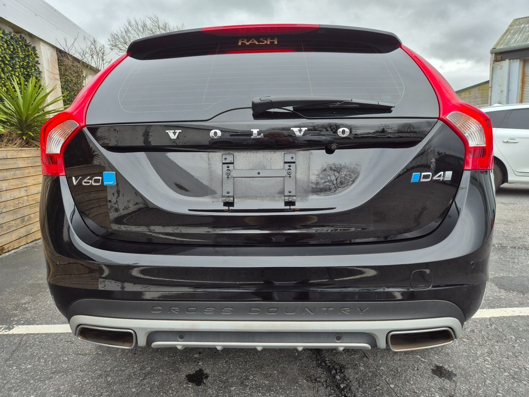 2017 Volvo V60 Cross Country