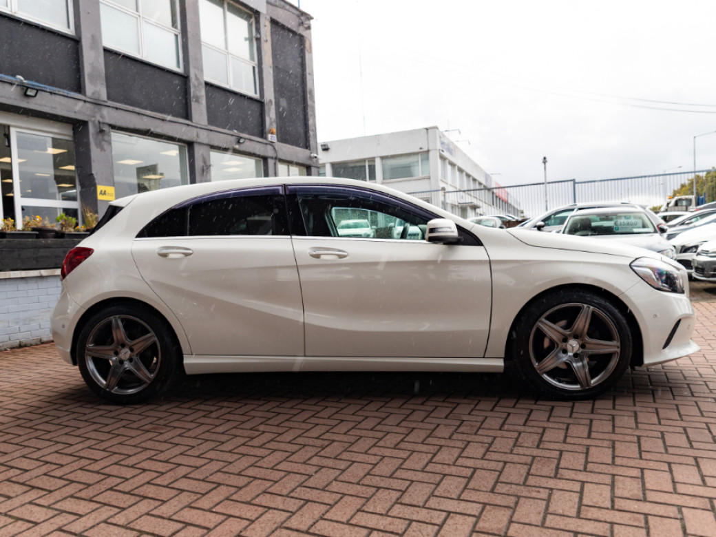 2016 Mercedes-Benz A 180