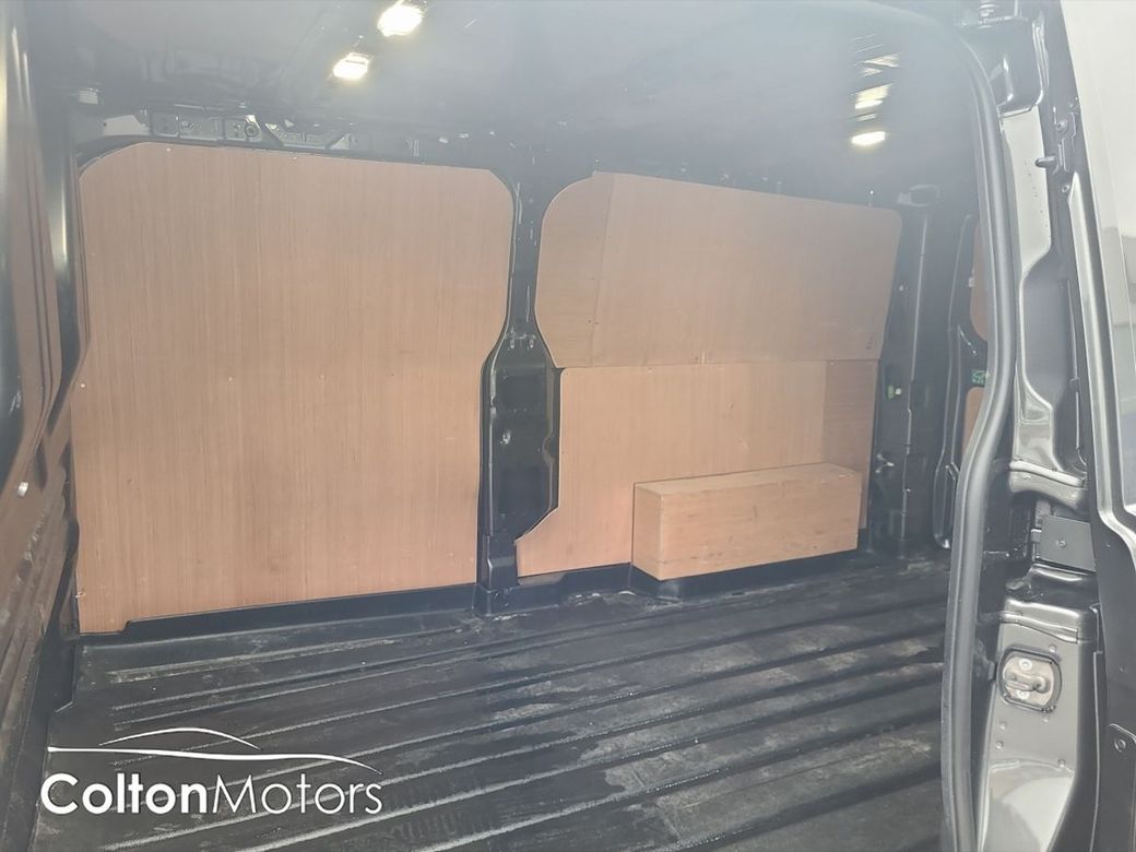 2025 Ford Transit Custom