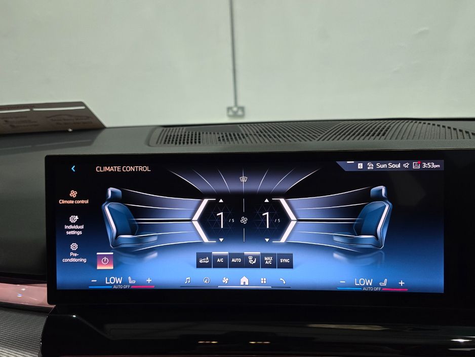 2024 BMW i5