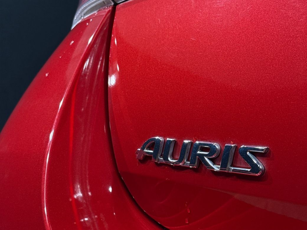 2016 Toyota Auris