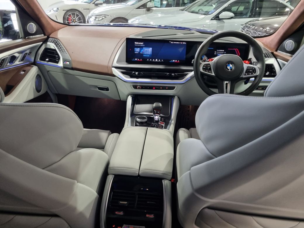 2025 BMW XM