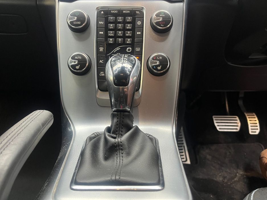 2018 Volvo V40