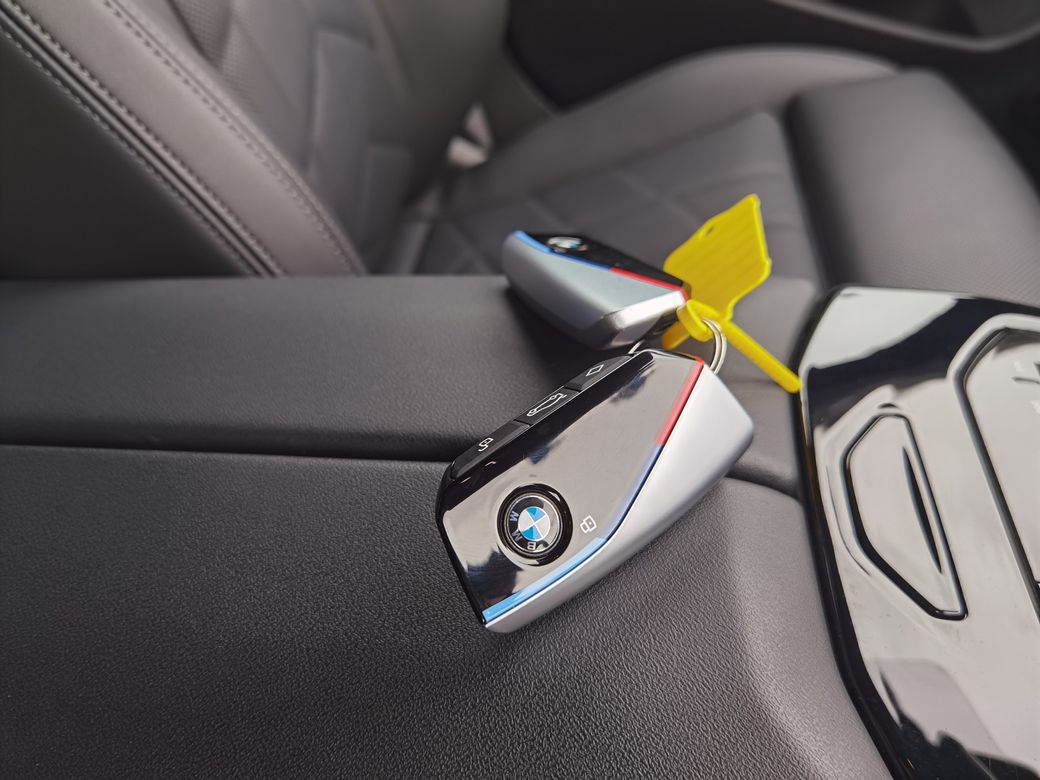 2024 BMW i5