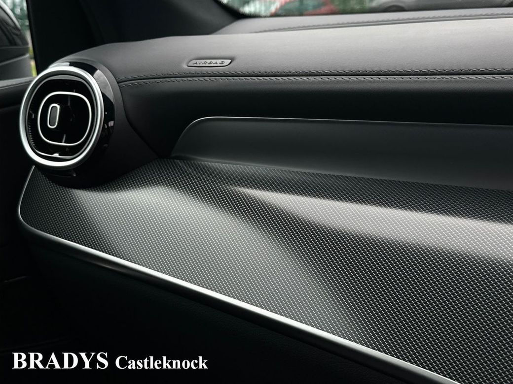 2025 Mercedes-Benz GLC Class