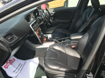 2018 Volvo V40