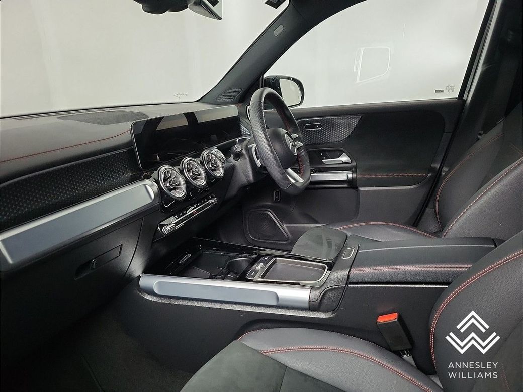 2025 Mercedes-Benz EQB
