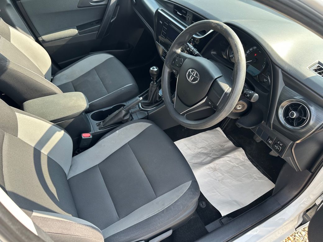 2017 Toyota Auris