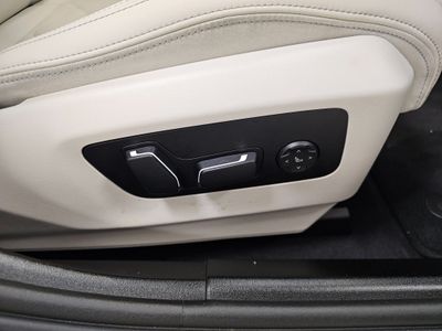 2025 BMW i5