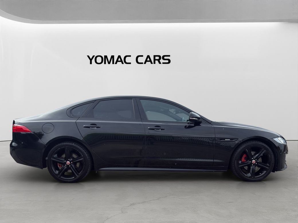 2017 Jaguar XF