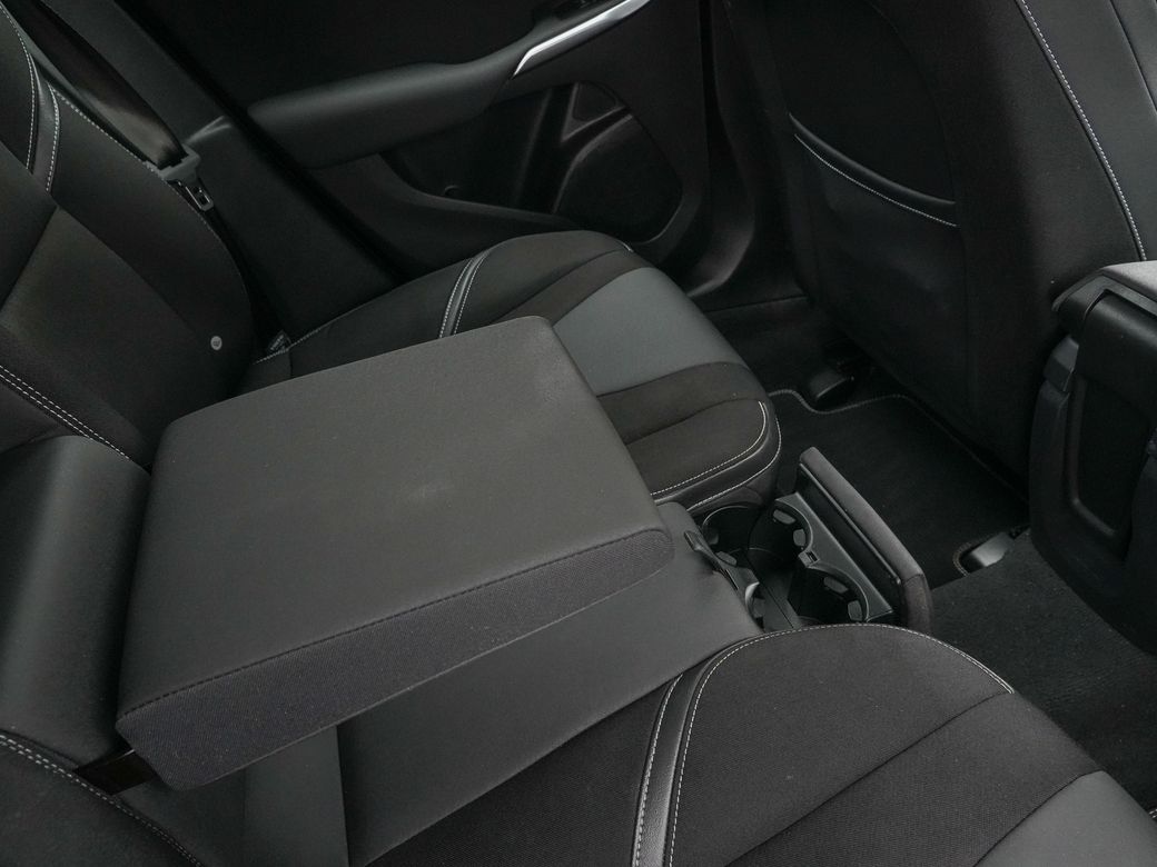 2017 Volvo V40