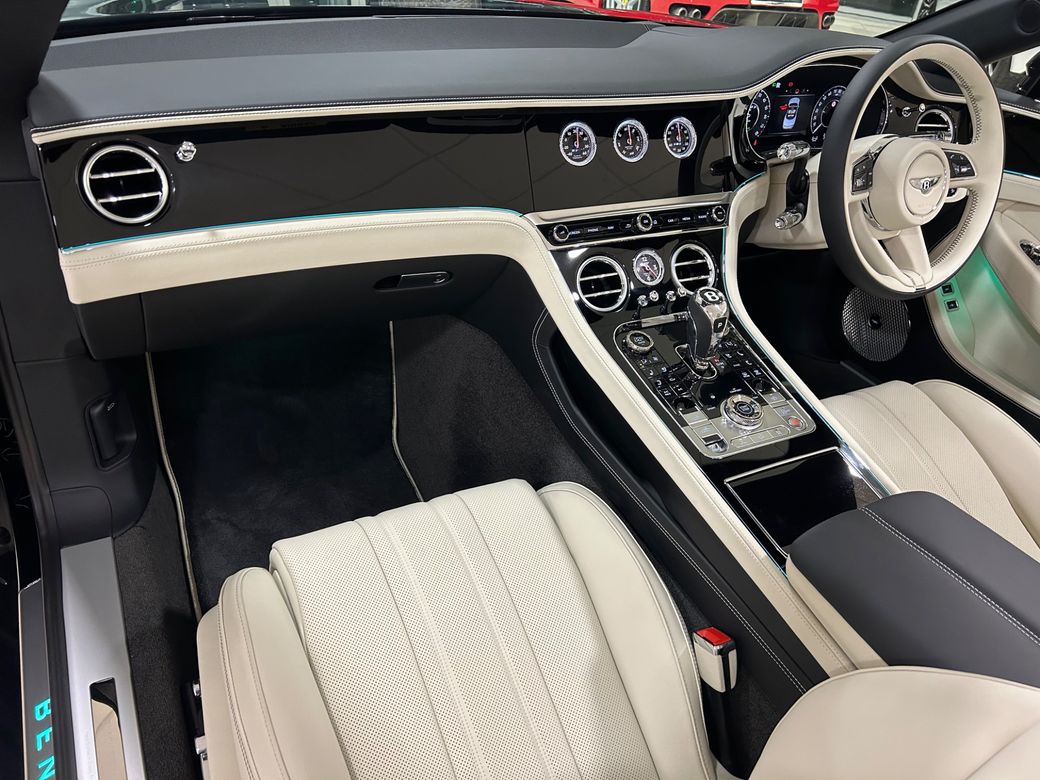 2025 Bentley Continental