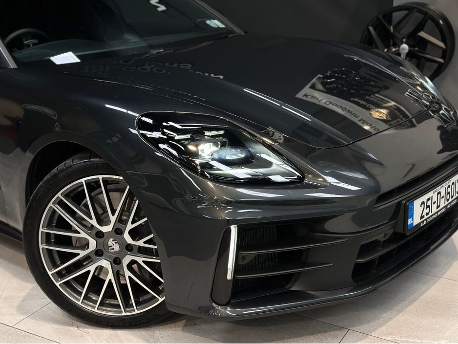 2025 Porsche Panamera