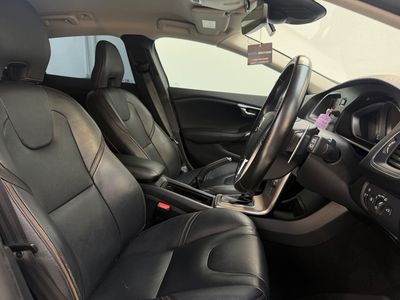 2016 Volvo V40