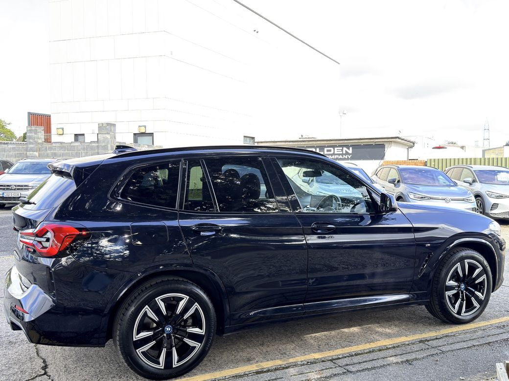 2025 BMW iX3