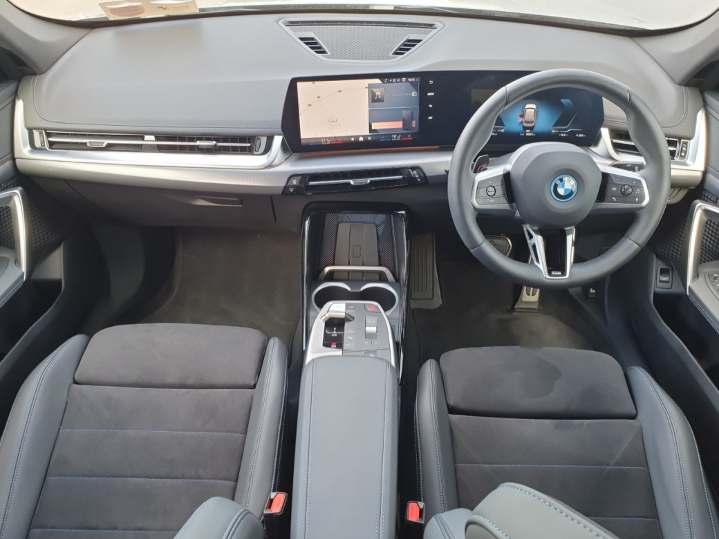 2025 BMW iX1