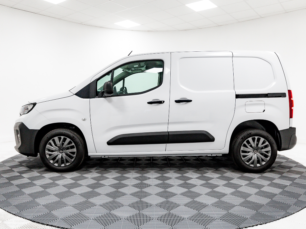 2024 Peugeot Partner