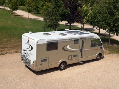 2009 BURSTNER  AVIANO I727 Q/B R.H.D 