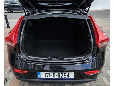 2017 Volvo V40