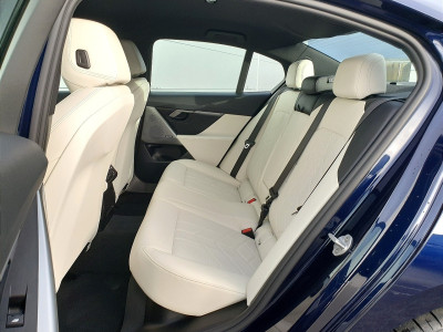 2025 BMW 530