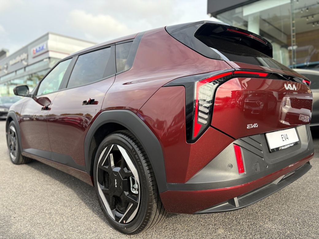 2026 Kia EV4
