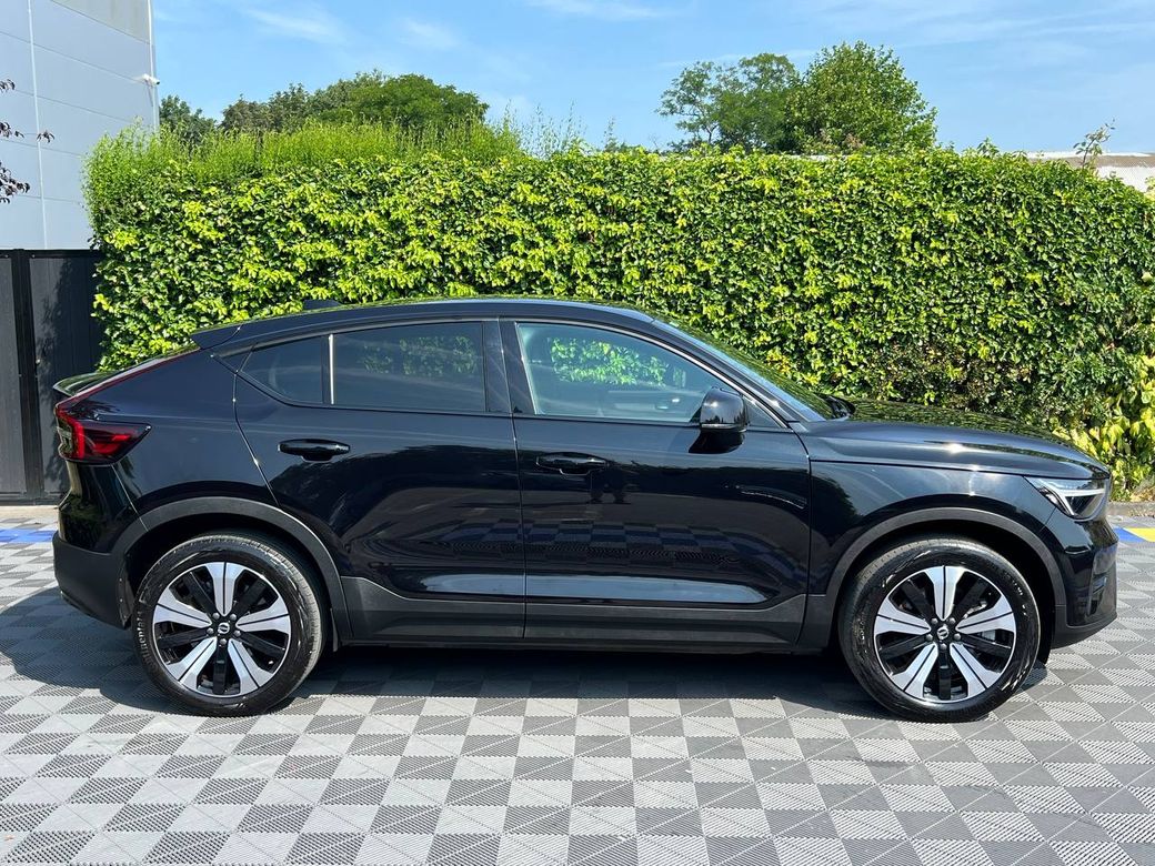 2023 Volvo C40