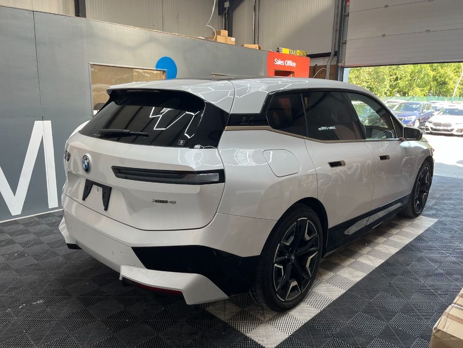 2022 BMW iX