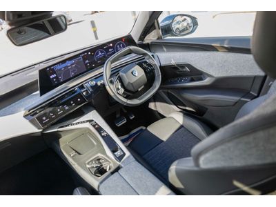 2025 Peugeot 5008
