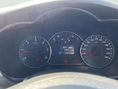 2014 Kia Carens