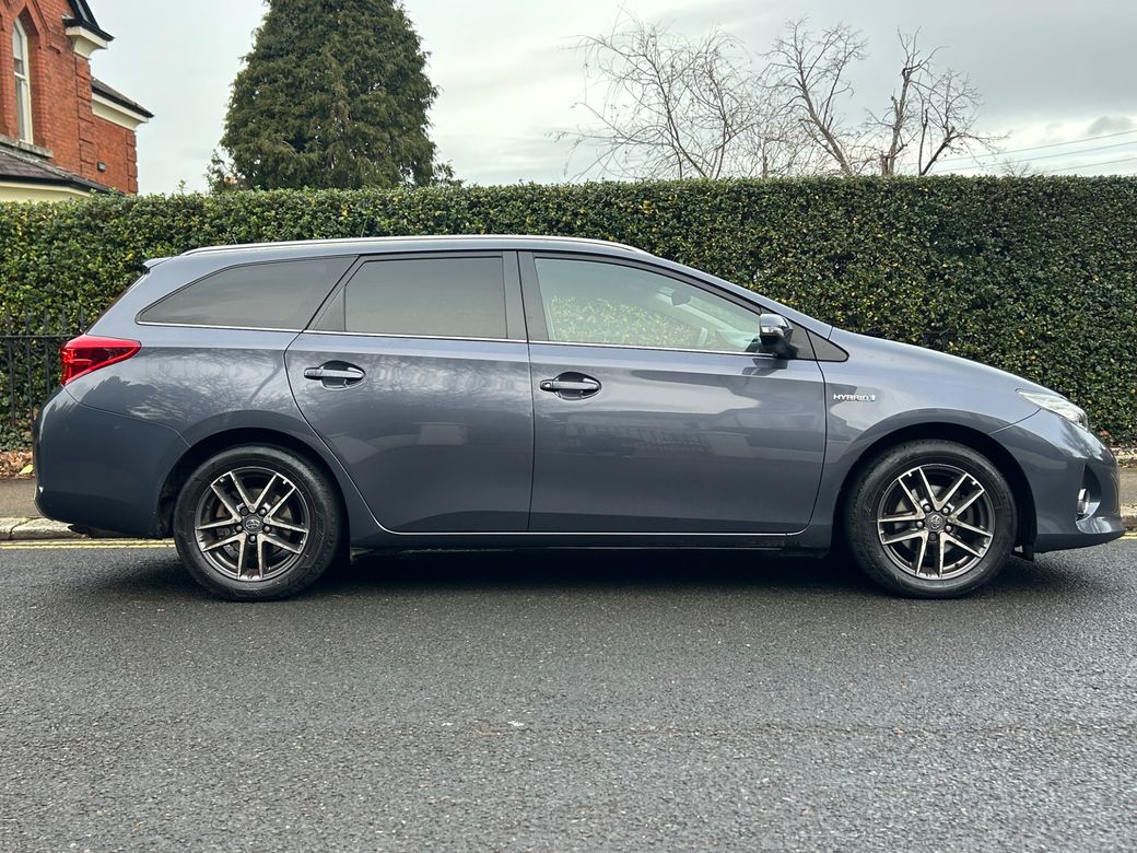 2015 Toyota Auris