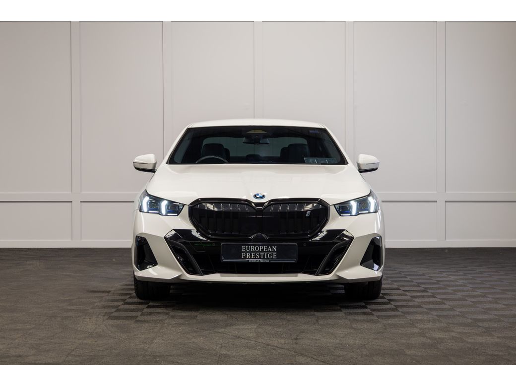 2024 BMW i5