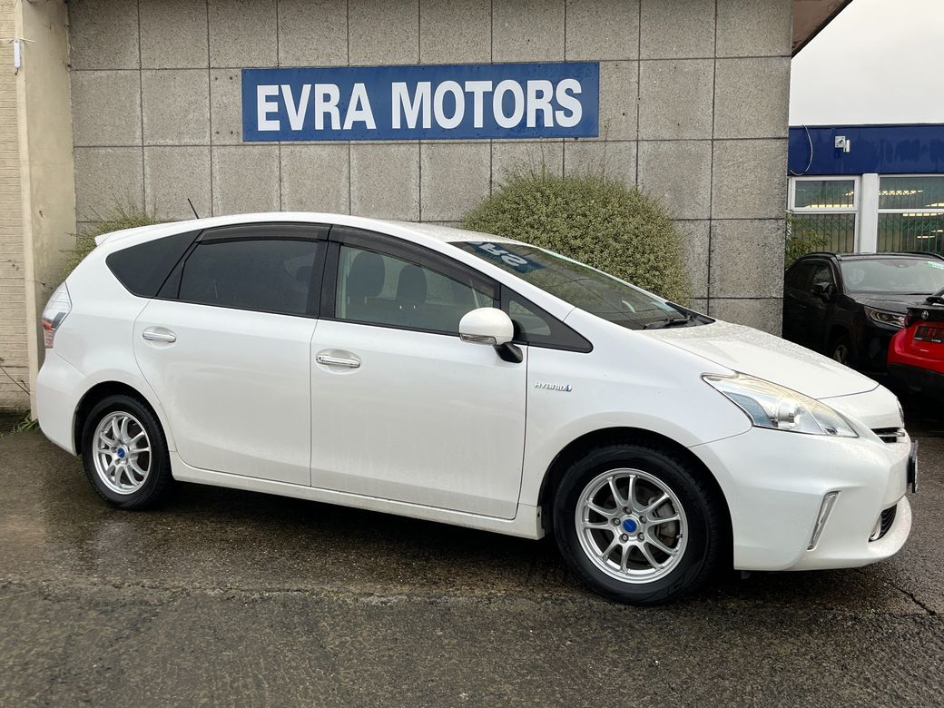 2014 Toyota Prius Alpha