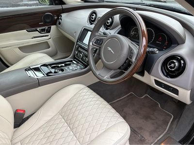 2017 Jaguar XJ