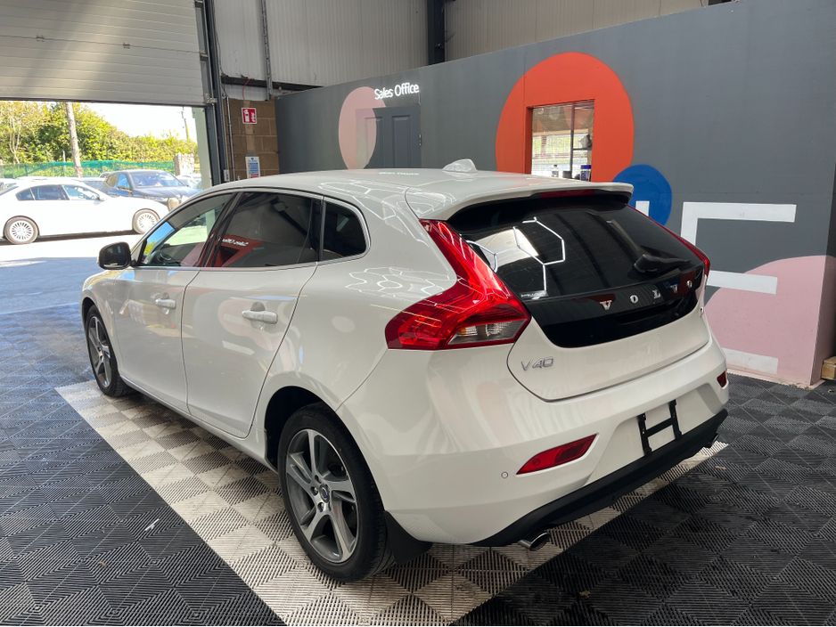 2016 Volvo V40