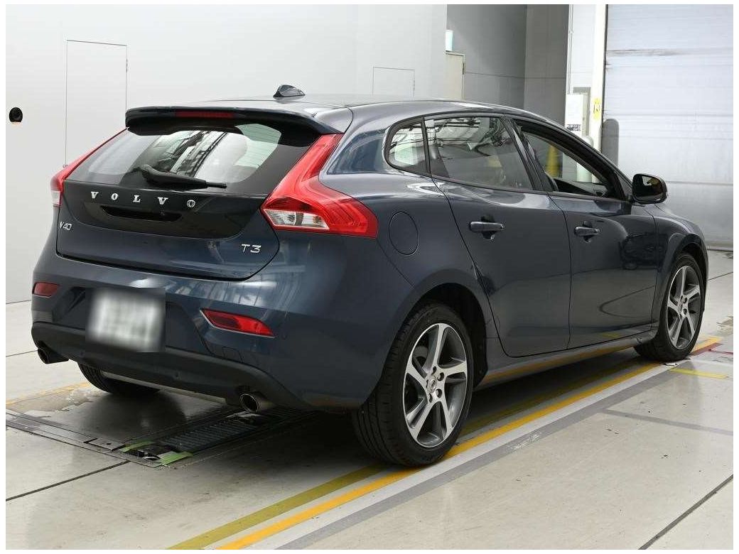 2019 Volvo V40