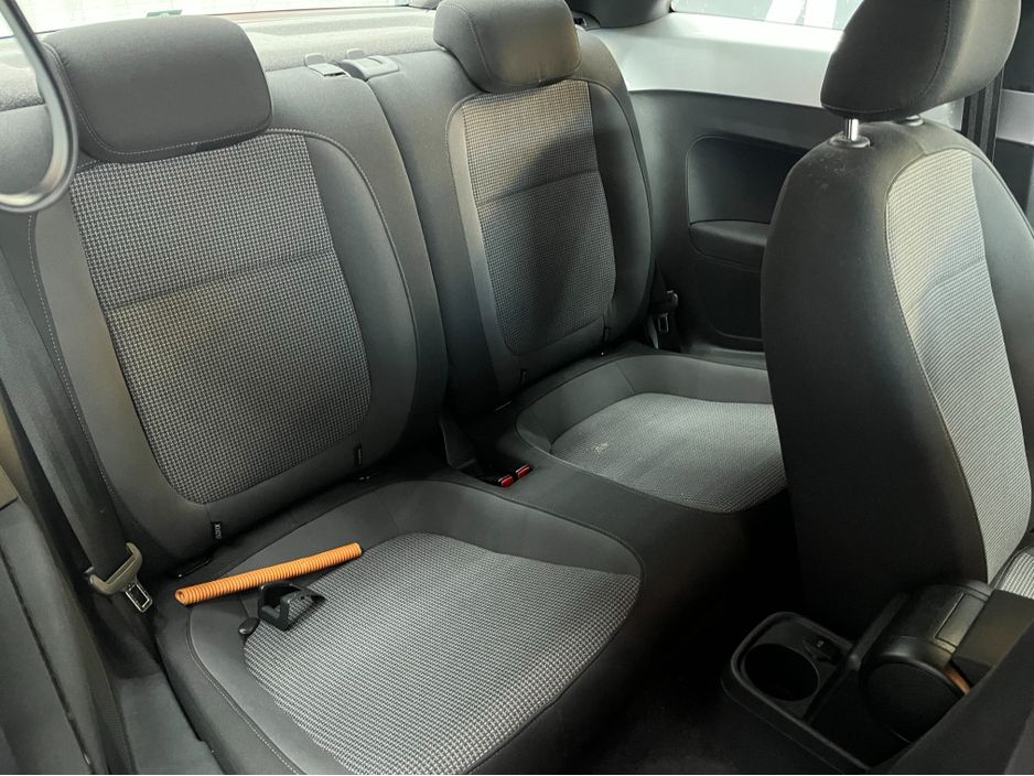 2013 Volkswagen Beetle