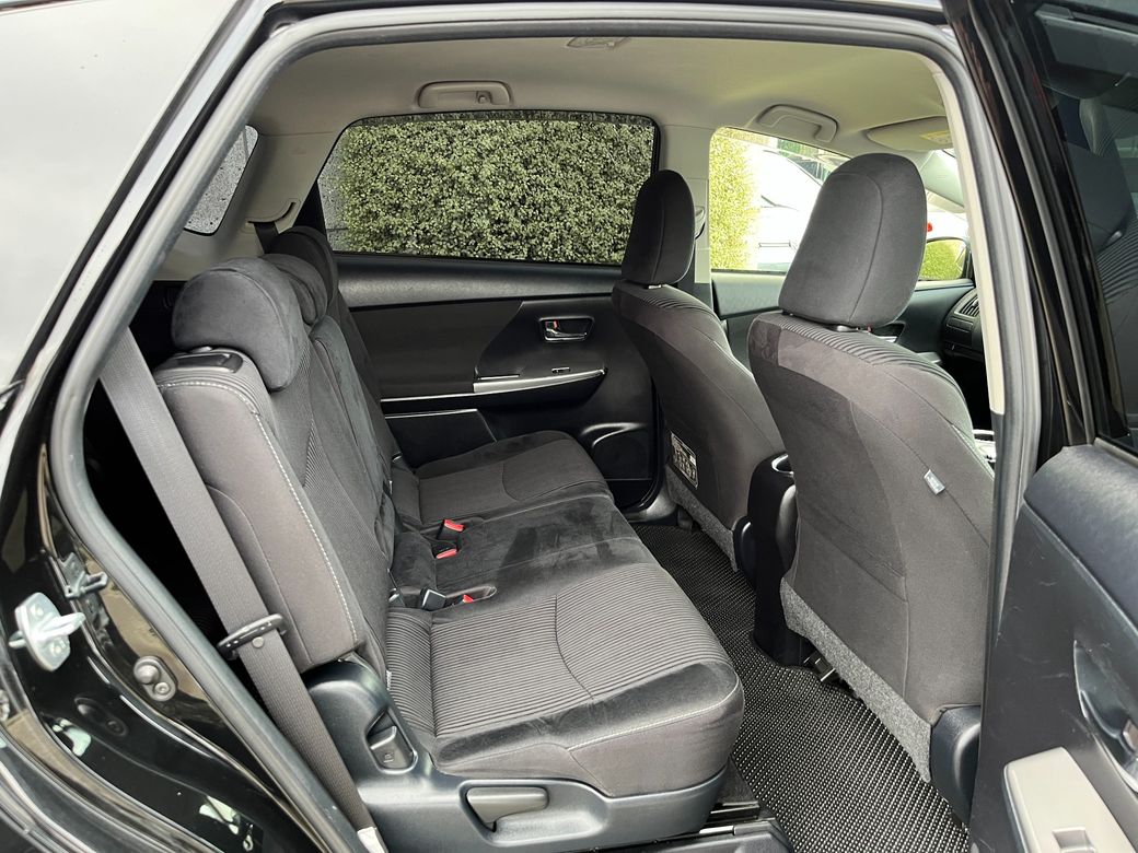 2016 Toyota Prius Alpha