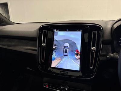 2023 Volvo XC40