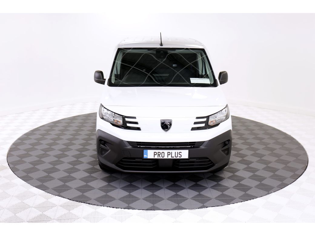 2025 Peugeot Partner
