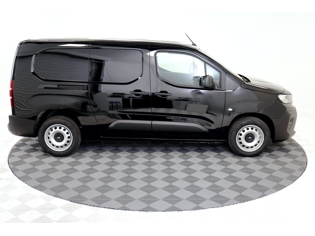 2025 Peugeot Partner