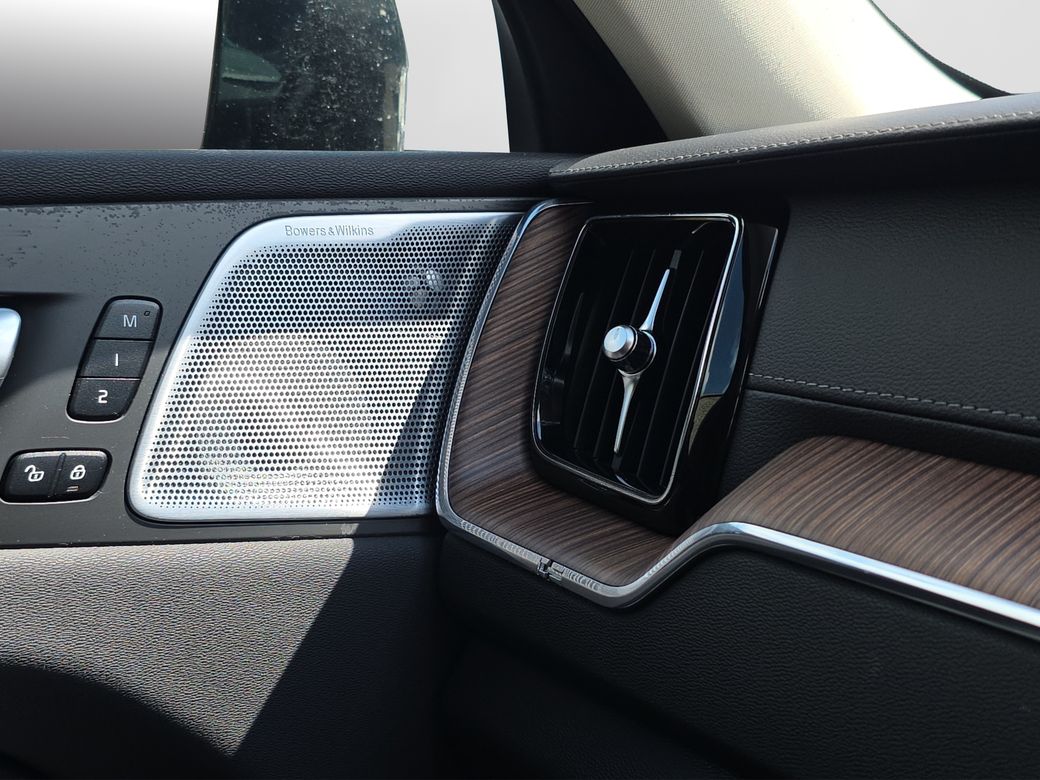 2023 Volvo XC60