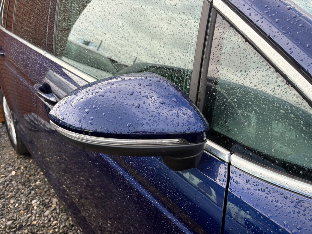 2016 Volkswagen Touran