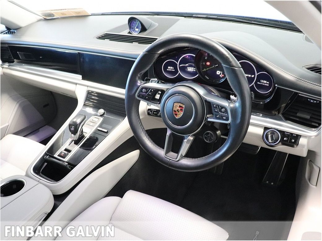 2017 Porsche Panamera