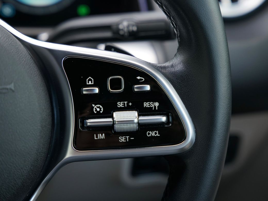 2023 Mercedes-Benz EQB