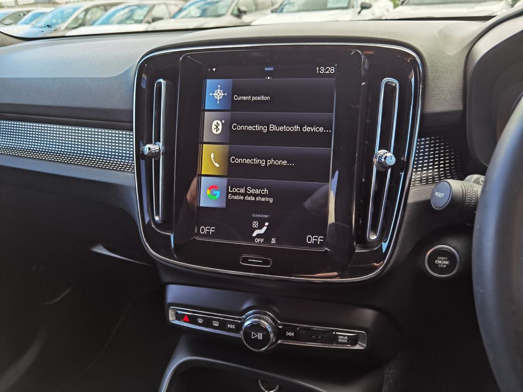 2022 Volvo XC40