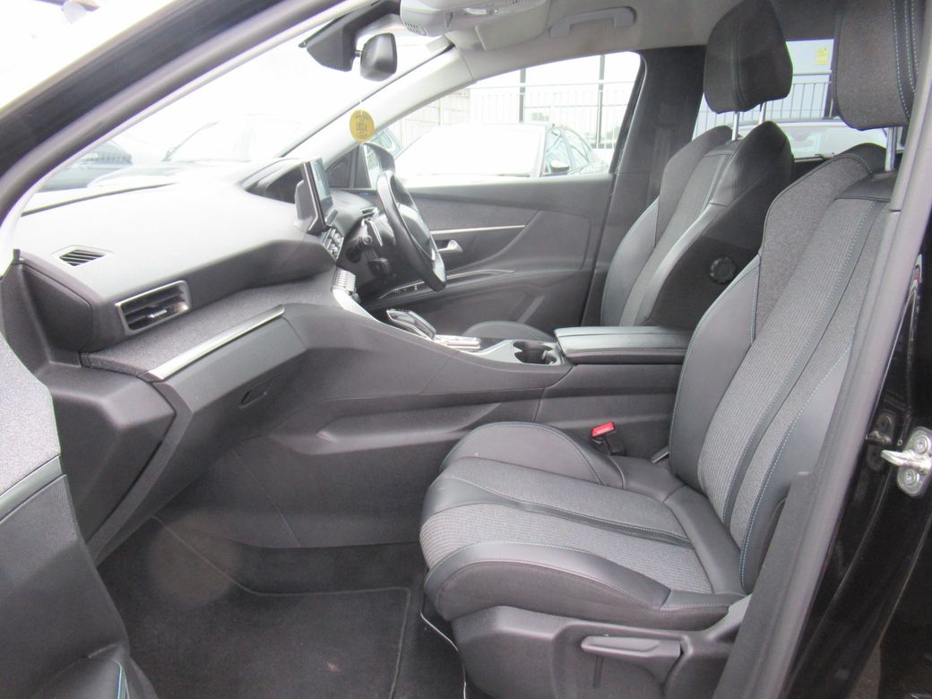 2022 Peugeot 5008