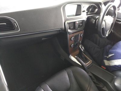 2016 Volvo V40